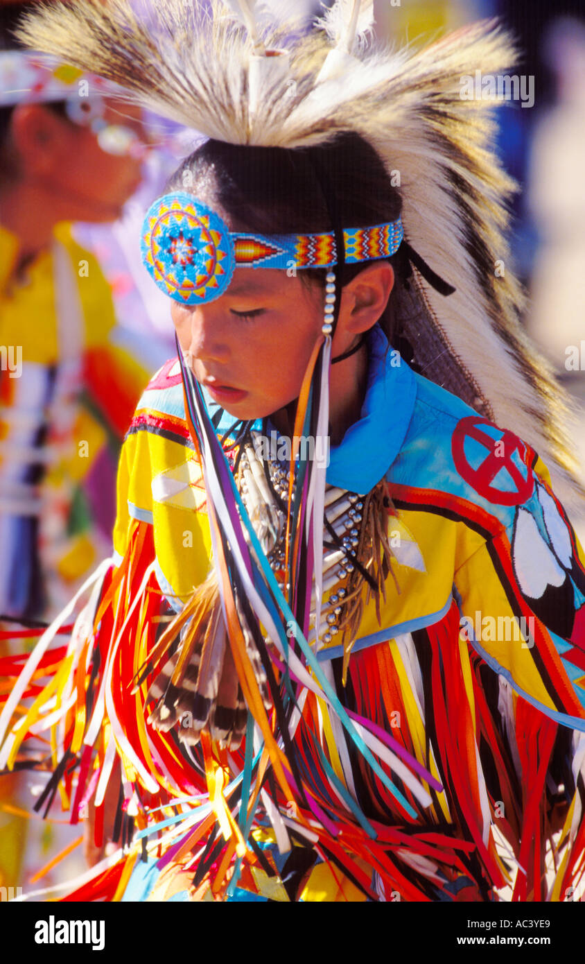 junge pow Wow Tänzerin Shiprock Navajo Fair Navajo Indian Reservation Shiprock New Mexico Stockfoto