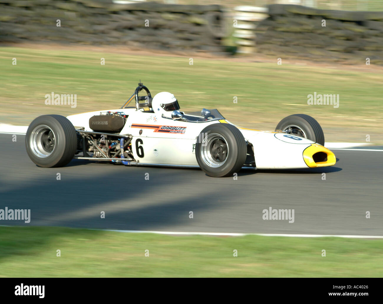 Brabham BT 28 klassische Rennwagen in Oulton Park Rennstrecke Tarporley Cheshire England United Kingdom Stockfoto