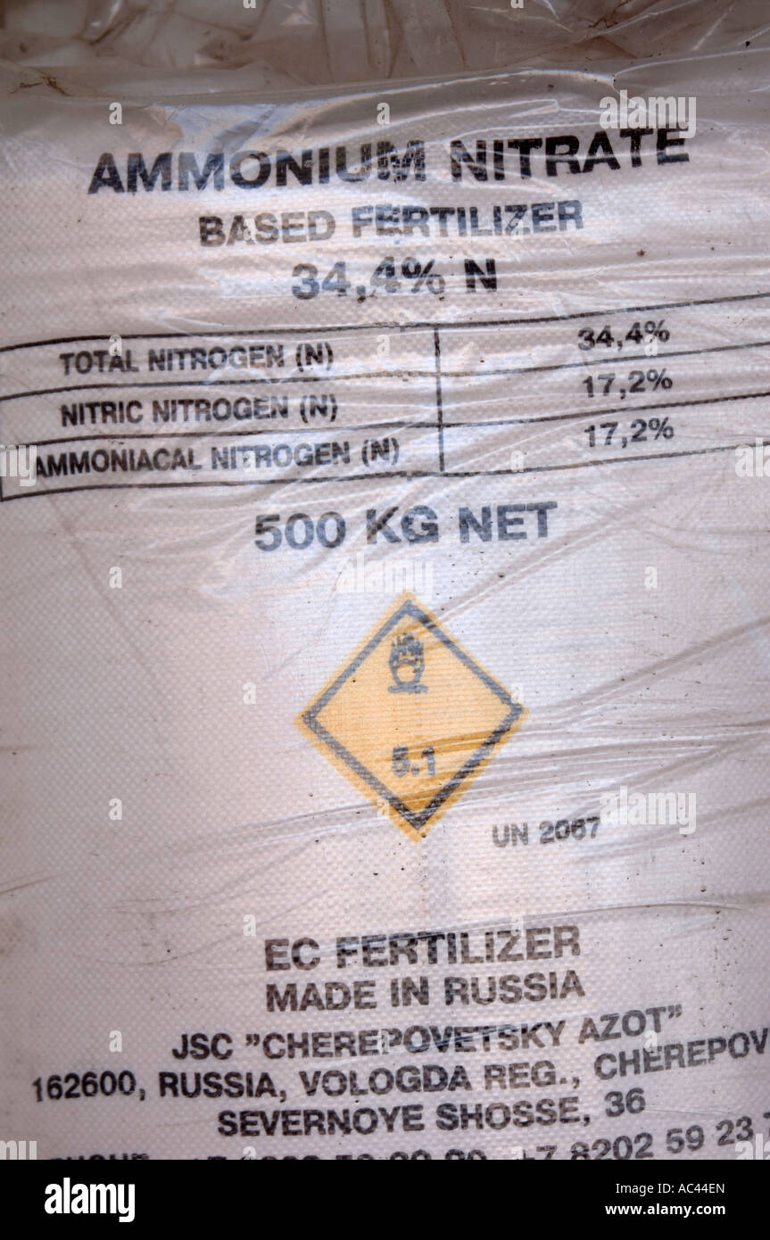 EINE INDUSTRIELLE GRE TASCHE VON AMMONIUMNITRAT LANDWIRTSCHAFTLICHEN  DNGER, DIE IM KNIGREICH IMPROVISIERTEN SPRENGKRPERN VERWENDET WERDEN  KNNEN Stockfotografie - Alamy