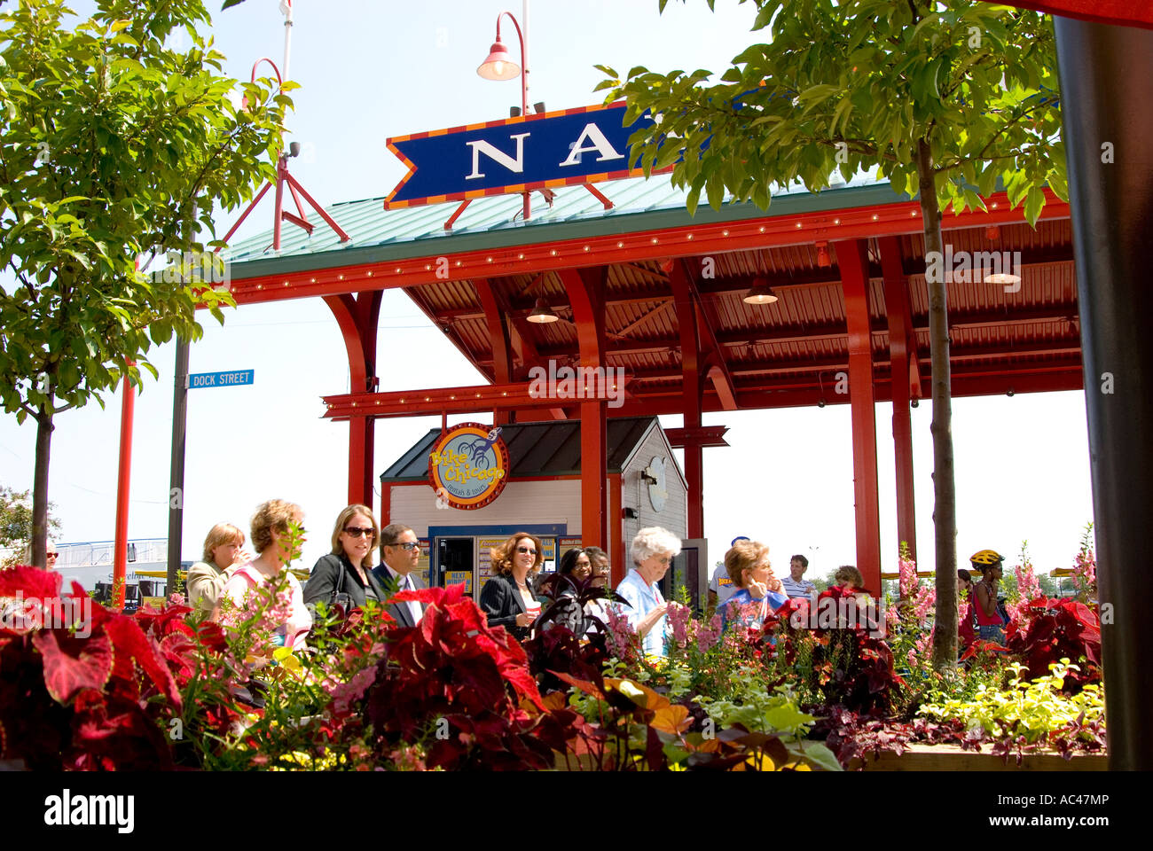 Navy Pier Fußgänger Stockfoto
