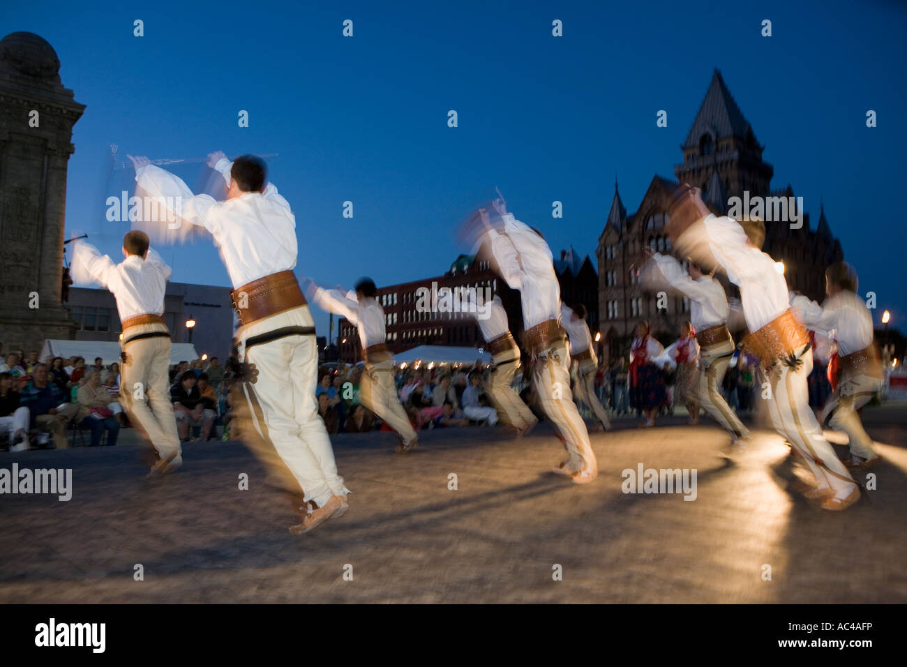 Traditioneller Volkstanz-Truppe beim polnischen Festival in Clinton Square Syracuse New York Stockfoto