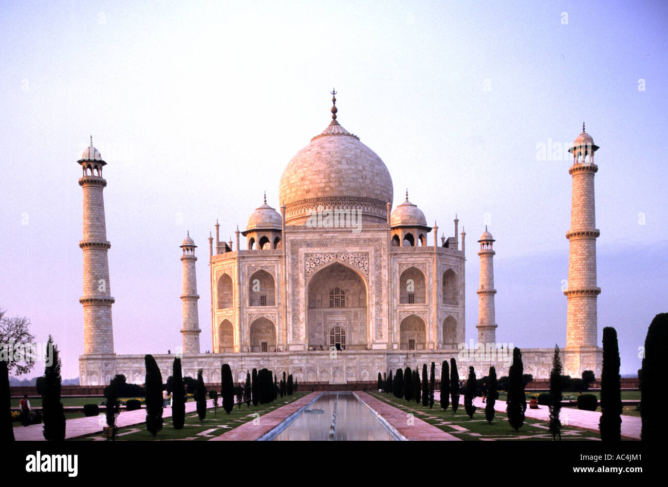 Das Taj Mahal Mausoleum Agra Indien Moghul-Kaiser Shah Jahan Frau Mumtaz Mahal Stockfoto