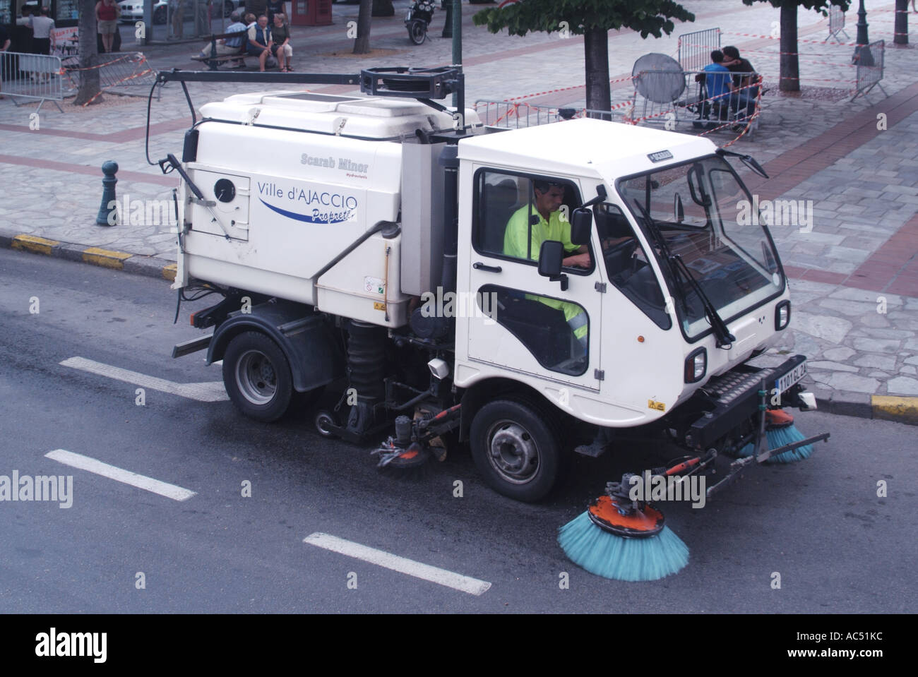 Ajaccio Straßenreinigung Maschine bei der Arbeit Stockfoto