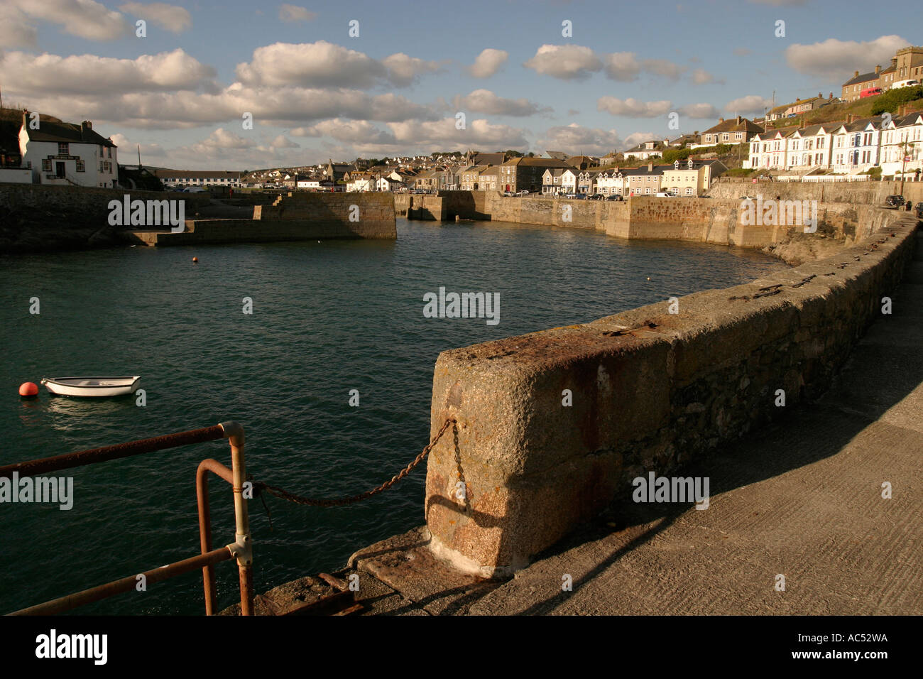 Porthleven Hafen, Cornwall UK Stockfoto