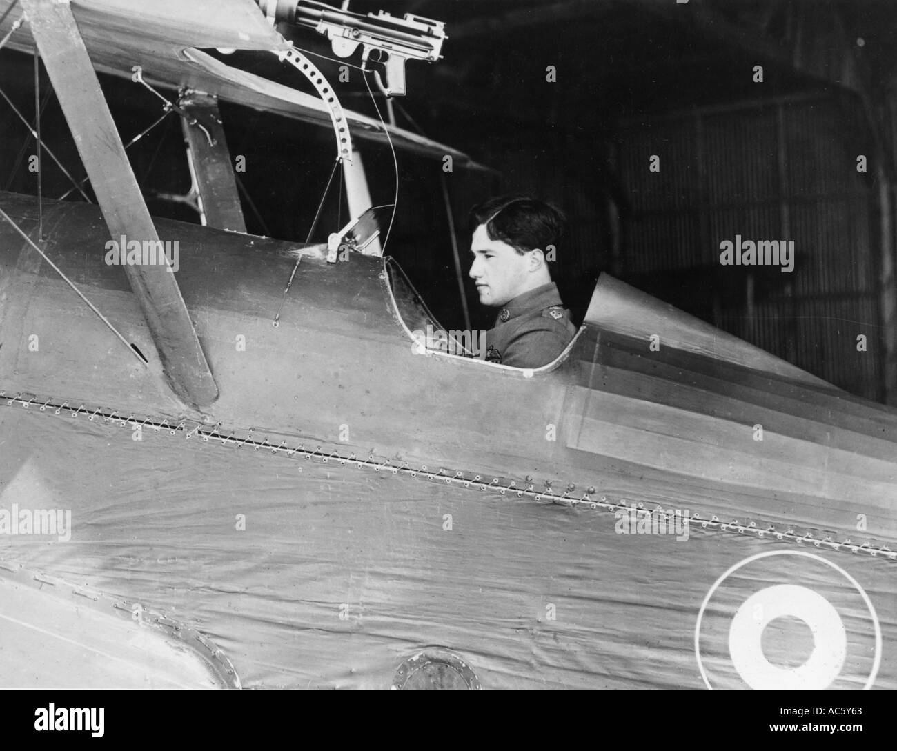 32744 ALBERT BALL VC hoch dekoriert British Air Ace in seinem SE5 er wurde abgeschossen und tötete über deutschen Linien am 7. Mai 1917 Stockfoto