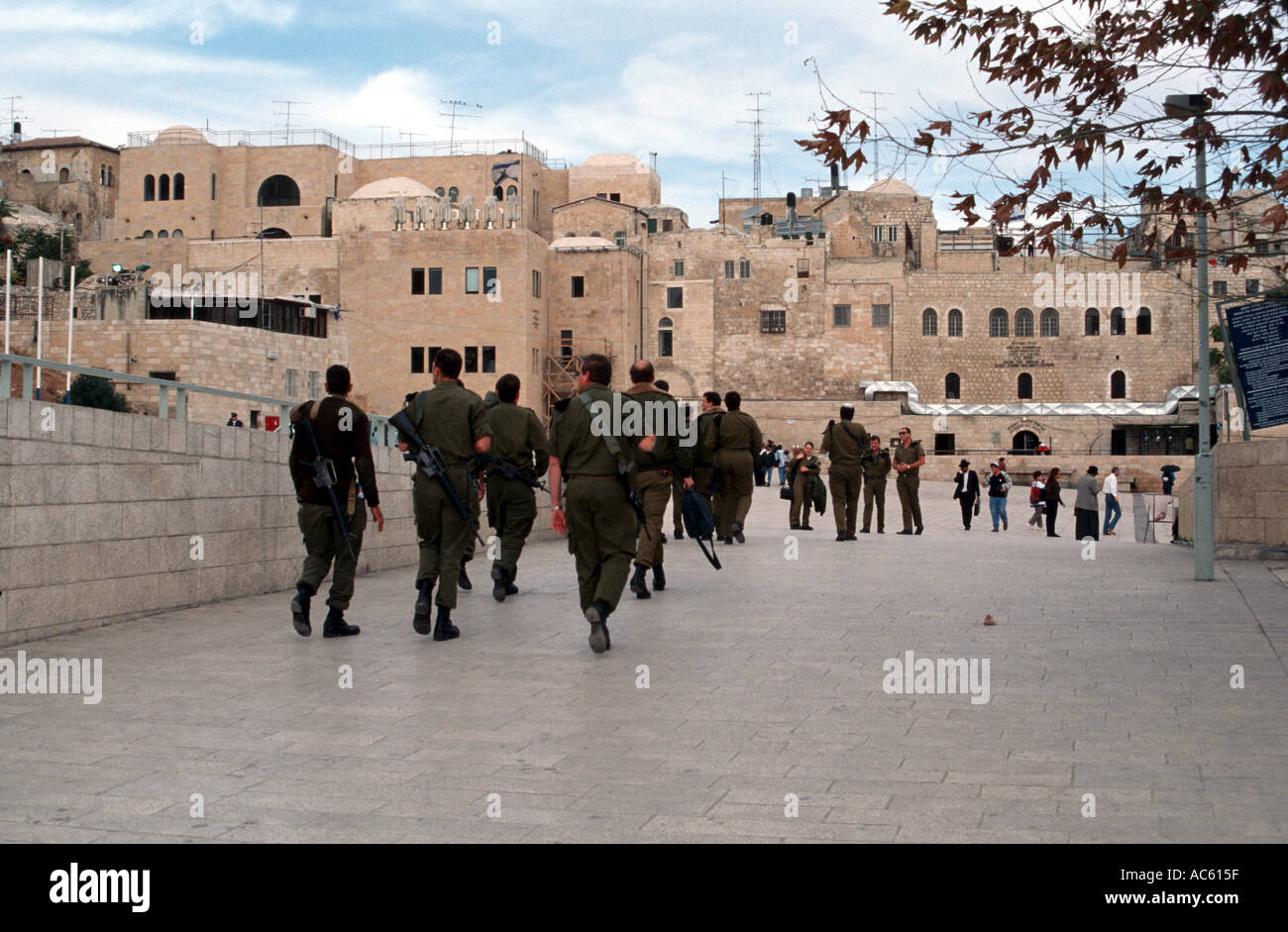 Soldaten auf Patrouille in Jerusalem Israel Stockfoto