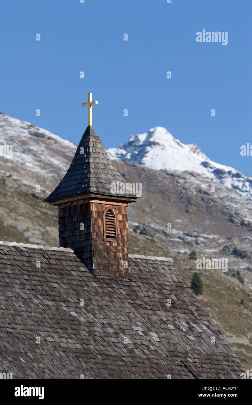 Kreuz von Klösterle Kapelle über Rifugio Nino Corsi 2264m, Val Martello, Italienische Alpen Stockfoto