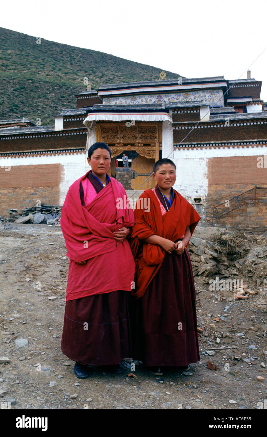 Tibetische Nonnen in der Nähe von Labrang Kloster XiaheGansu Provinz China Stockfoto Tibetische Nonnen in der Nähe von Labrang Kloster XiaheGansu Provinz China Stockfoto