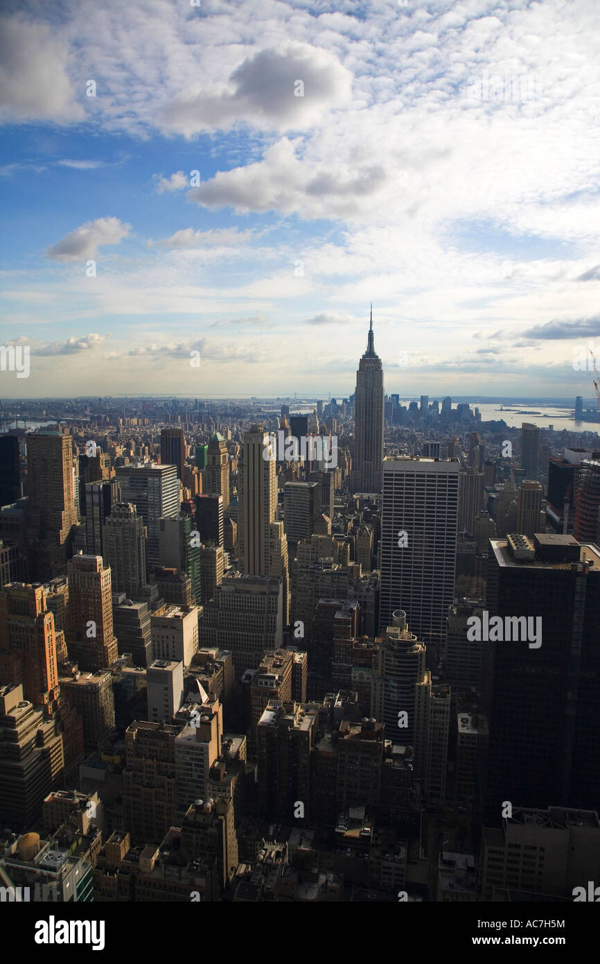 Zeigen Sie südlich von der Spitze des Rockefeller Center Zentrum Gebäude Empire State Gebäude Manhattan New York City USA an Stockfoto
