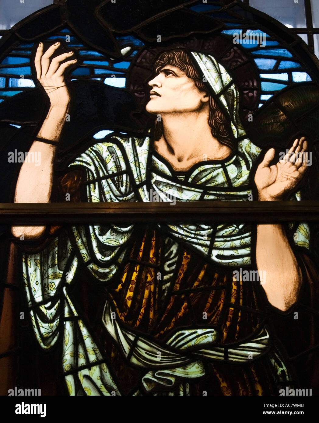 Detail der Glasfenster am St Mungo Museum of Religion in Glasgow Schottland Stockfoto