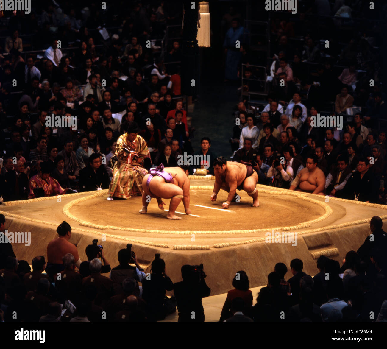 Sumo-Ringer an der Osaka Basho 2006 Stockfoto