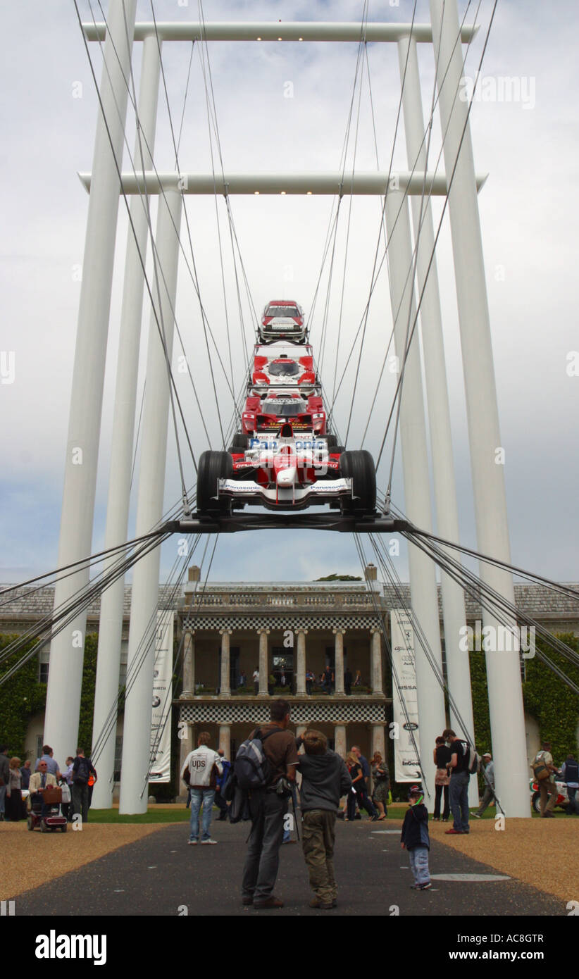 Skulptur, 70. Jubiläum der Toyota außerhalb Goodwood House beim Festival of Speed 2007 Stockfoto