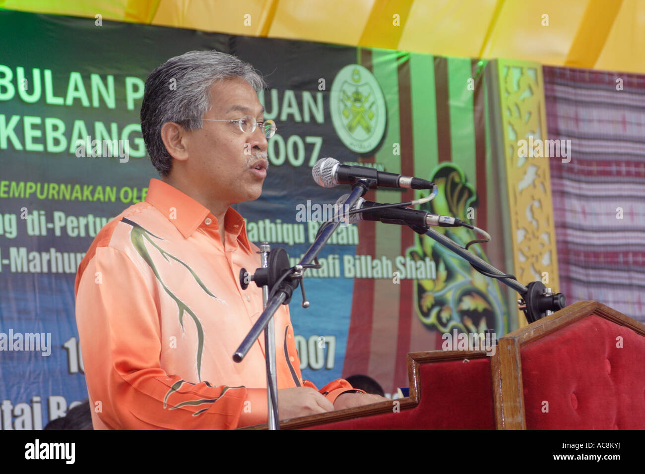 Datuk Idris Jusoh der ehemaligen Chief Minister von Zustand von Terengganu in Malaysia eine Rede. Stockfoto