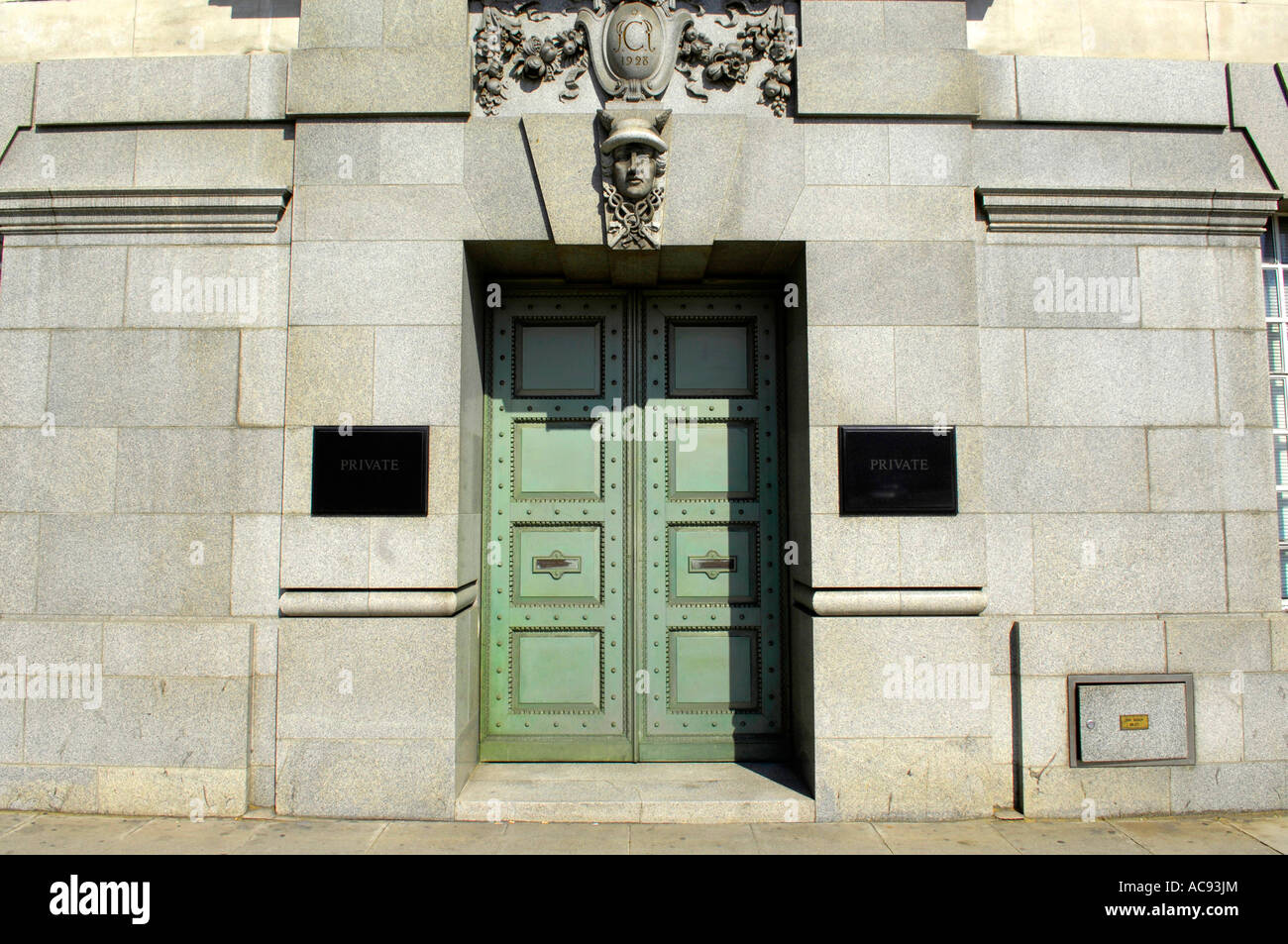 Thames House London Zentrale des MI5 Spionage Türen bauen Architektur Geheimdienste Stockfoto