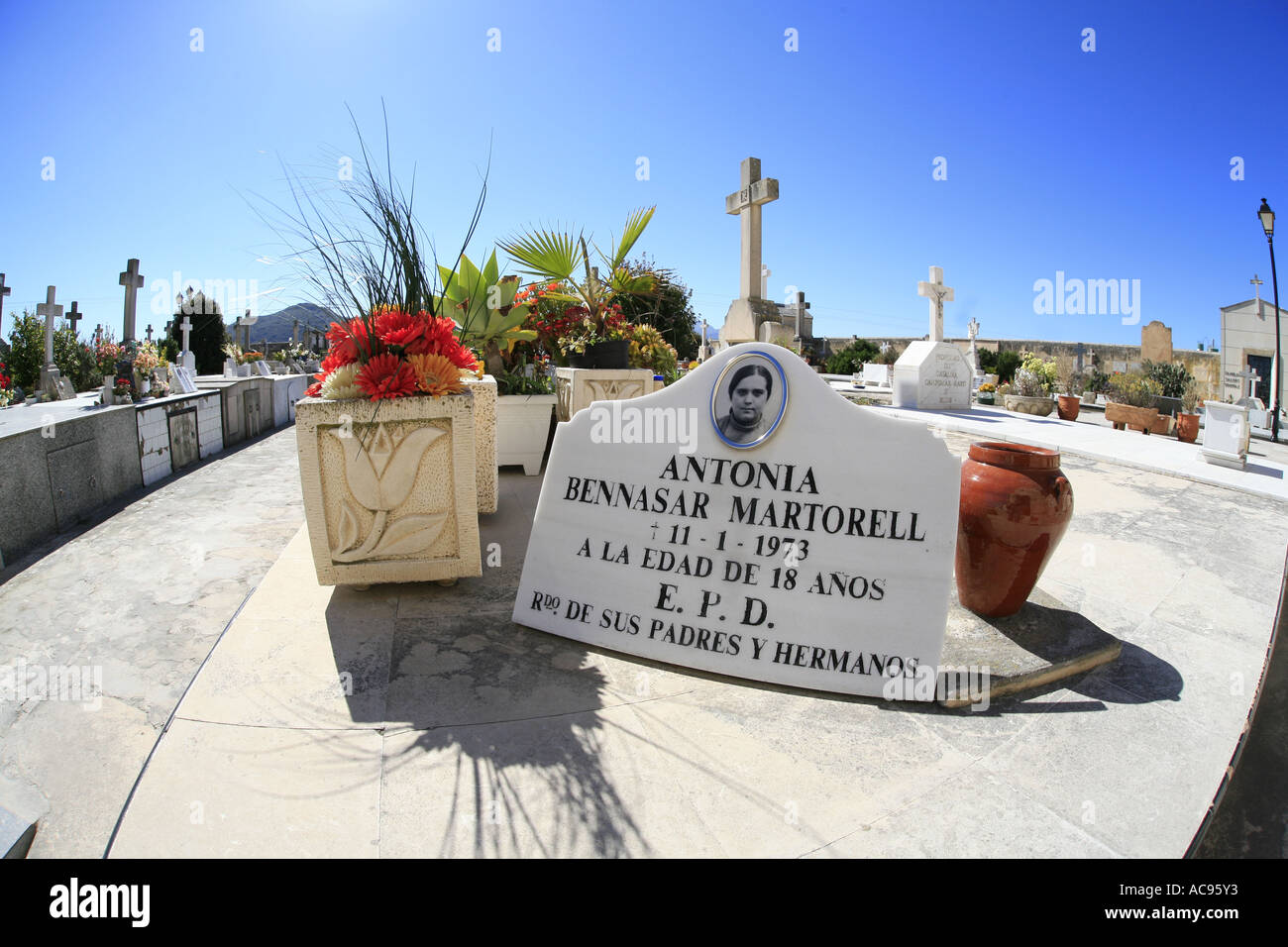 Grab auf einem mallorquinischen Friedhof, Spanien, Mallorca Stockfoto