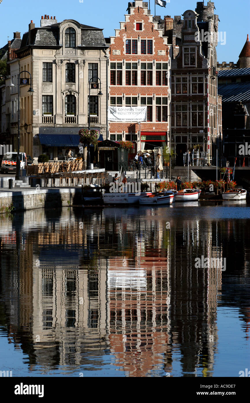 Gent, Gand, Gent in Ost-Flandern, Belgien. Eine Universitätsstadt von Bars und Restaurants und der zweitgrößte Hafen in Belgien. Stockfoto