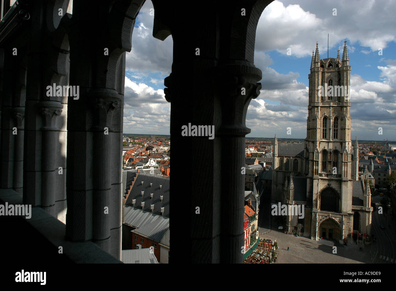 Gent, Gand, Gent in Ost-Flandern, Belgien. Eine Universitätsstadt von Bars und Restaurants und der zweitgrößte Hafen in Belgien. Stockfoto