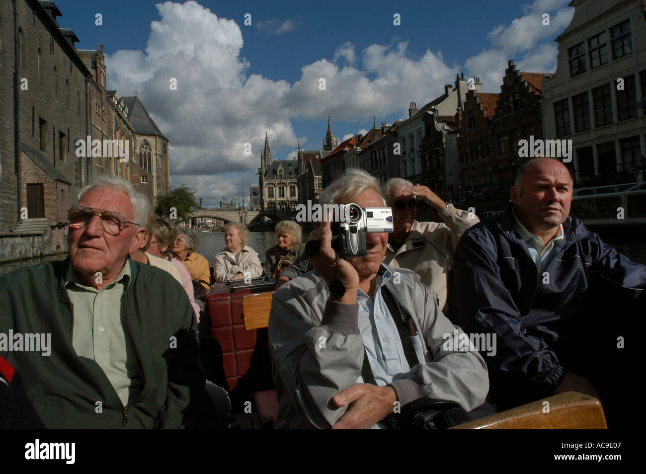 Gent, Gand, Gent in Ost-Flandern, Belgien. Eine Universitätsstadt von Bars und Restaurants und der zweitgrößte Hafen in Belgien. Stockfoto