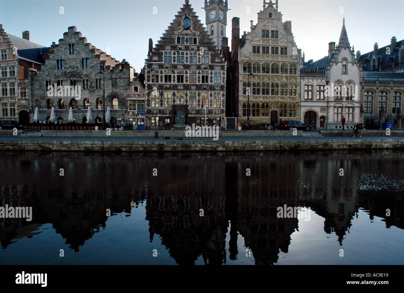 Gent, Gand, Gent in Ost-Flandern, Belgien. Eine Universitätsstadt von Bars und Restaurants und der zweitgrößte Hafen in Belgien. Stockfoto