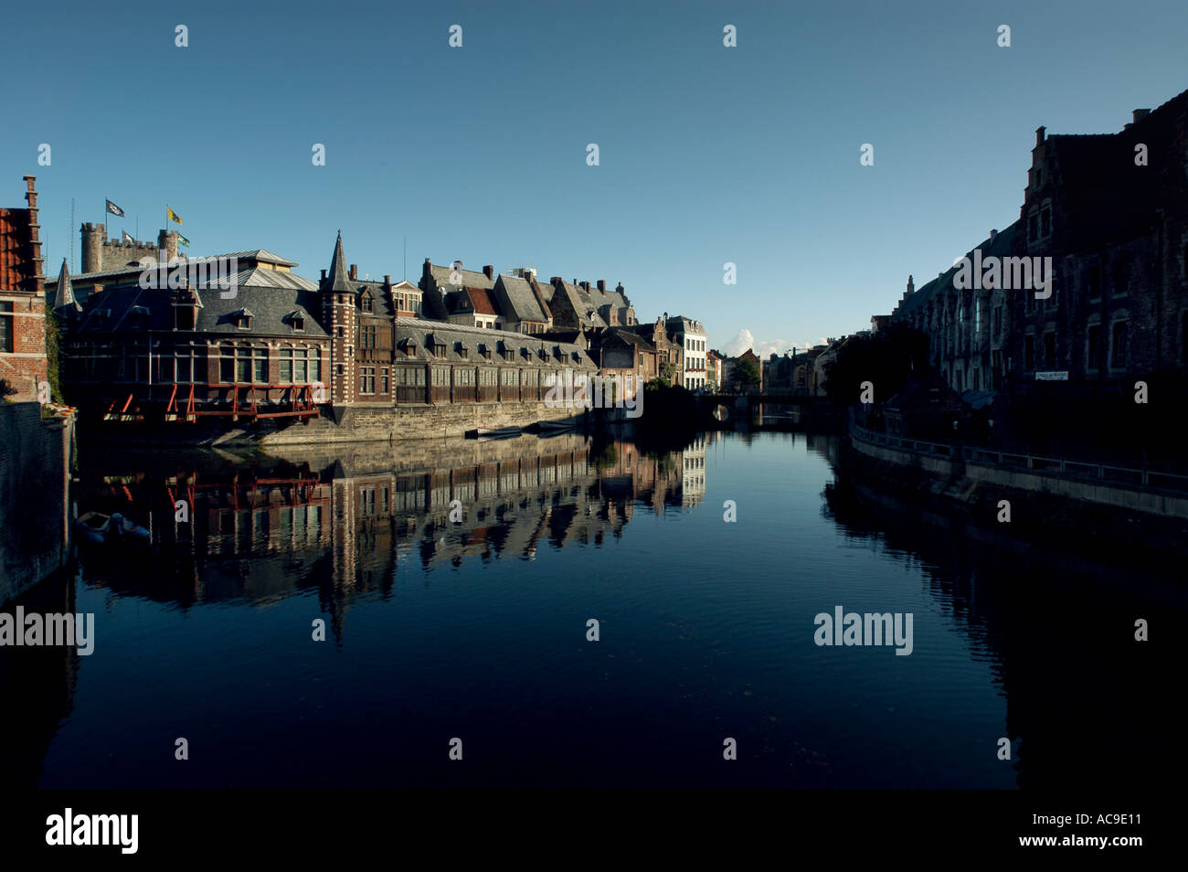 Gent, Gand, Gent in Ost-Flandern, Belgien. Eine Universitätsstadt von Bars und Restaurants und der zweitgrößte Hafen in Belgien. Stockfoto
