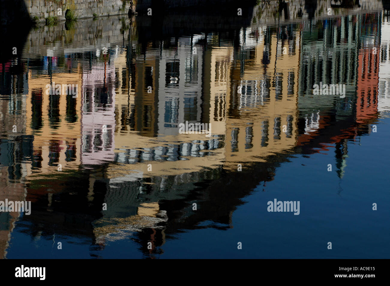 Gent, Gand, Gent in Ost-Flandern, Belgien. Eine Universitätsstadt von Bars und Restaurants und der zweitgrößte Hafen in Belgien. Stockfoto