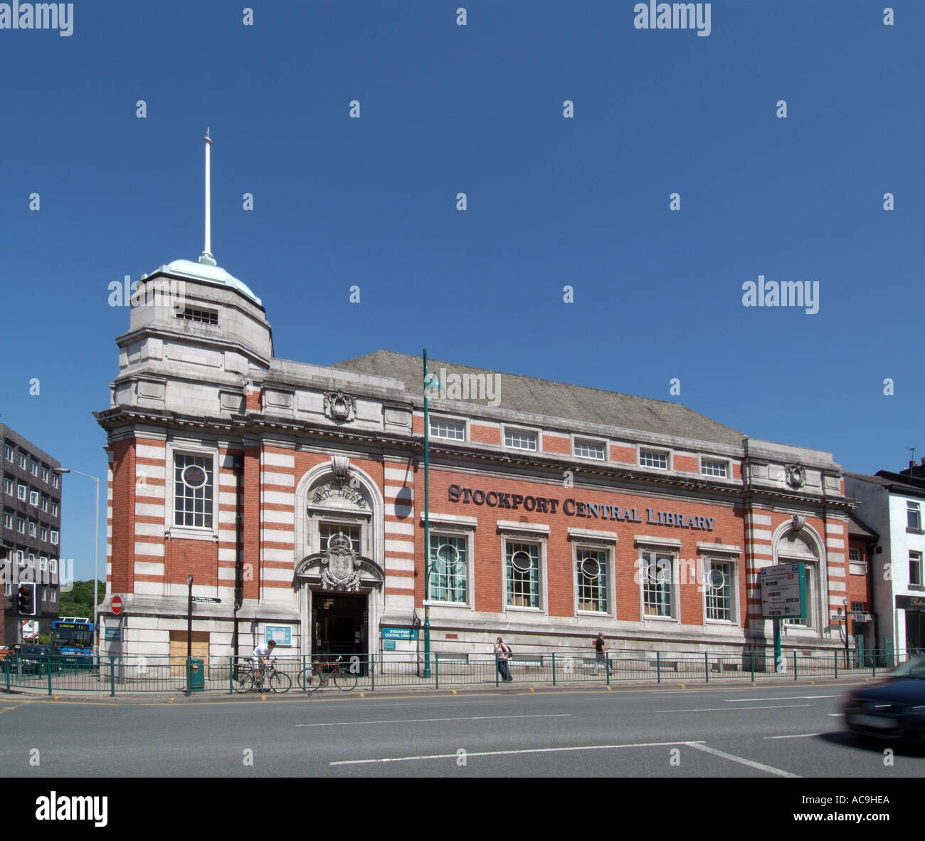 Stockport Stadt Zentrum öffentlichen Leihbibliothek GB UK EU Nordwesteuropa Stockfoto