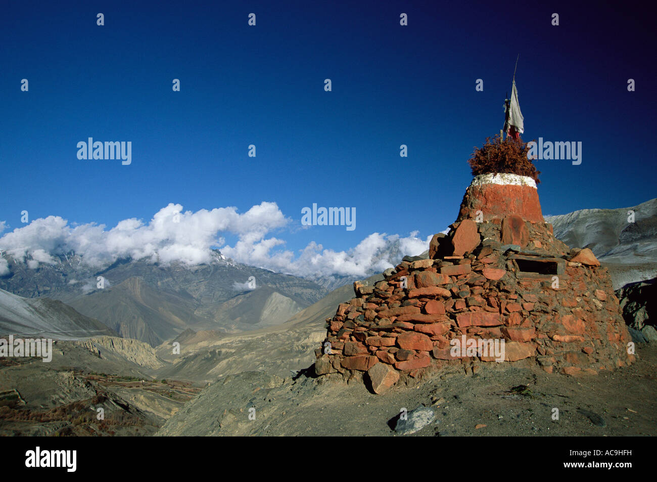 Chorten Westrand des unteren Mustang Jharkot Nepal November 2004 Stockfoto