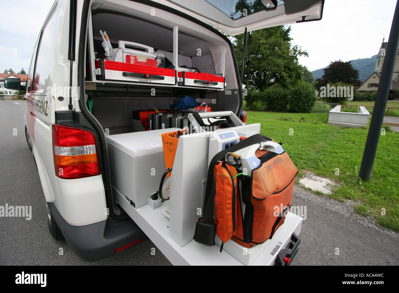 Neue österreichische Notfall Auto des Roten Kreuzes Stockfoto