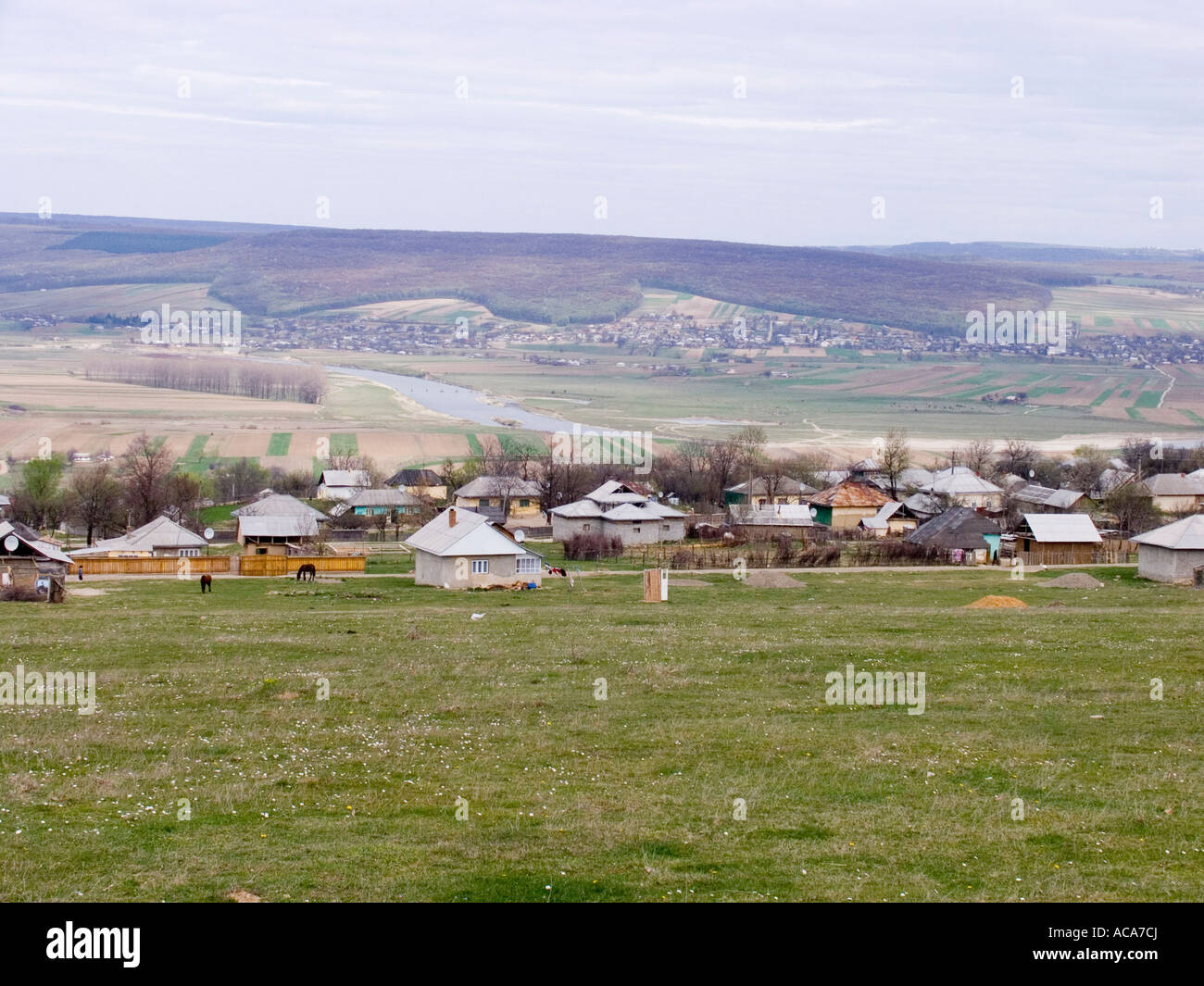 Ein Roma-Dorf in den südlichen Karpaten, Gulia, Rumänien Stockfoto