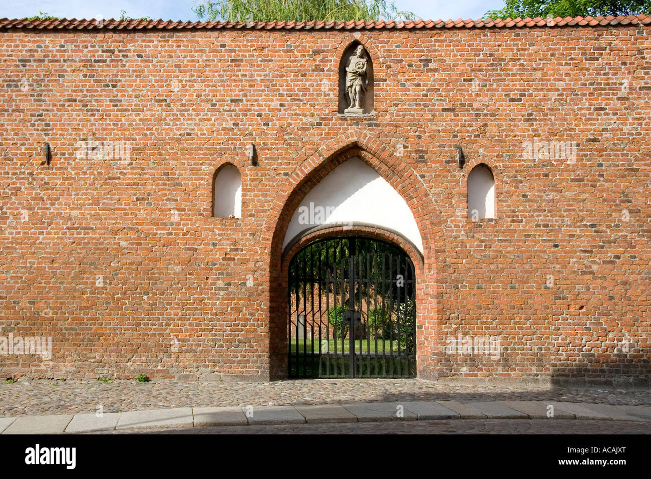 Eingang zum Franziskaner Kloster St. John, Stralsund, Mecklenburg-Western Pomerania, Deutschland Stockfoto