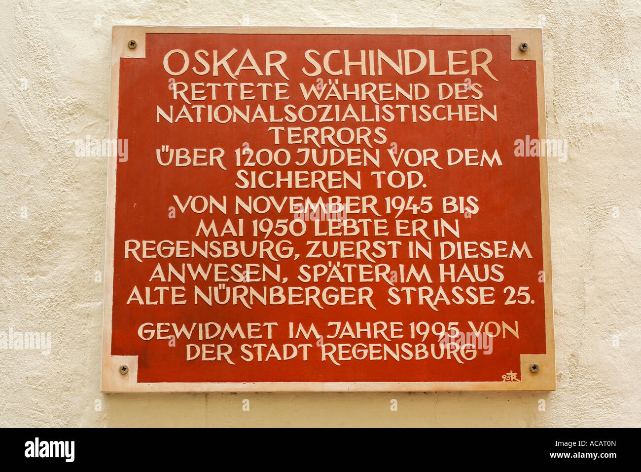Denkmal Inschrift für Oskar Schindler am Watmarkt, Regensburg, Oberpfalz, Bayern, Deutschland Stockfoto