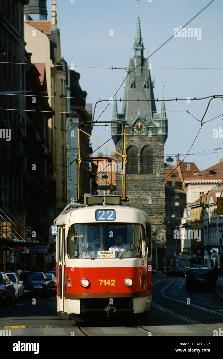 Prag Tschechien Nummer 22 Straßenbahn in der Altstadt Stockfoto