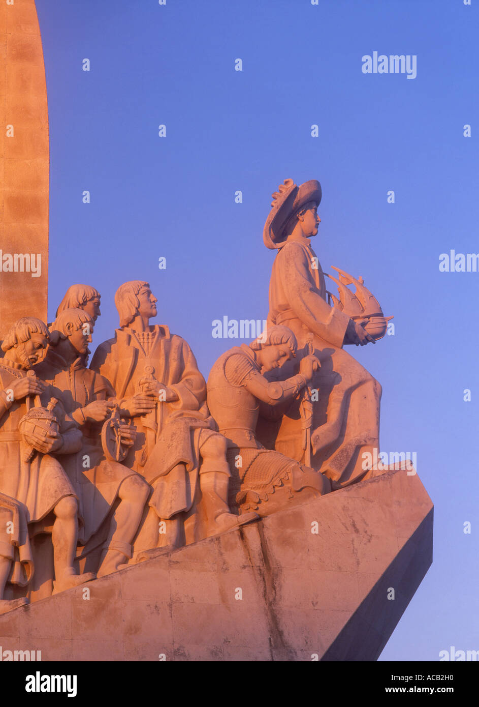 Denkmal der Entdeckungen Padrão Dos Descobrimentos Sonnenuntergang ansehen Belem von Lissabon Portugal Stockfoto