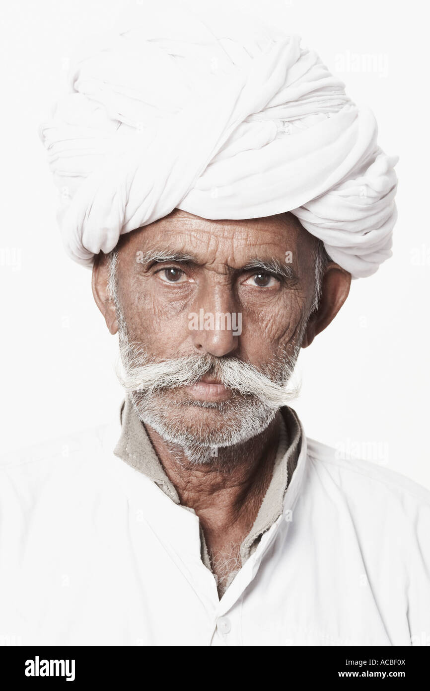 Porträt eines älteren Mannes mit turban Stockfoto
