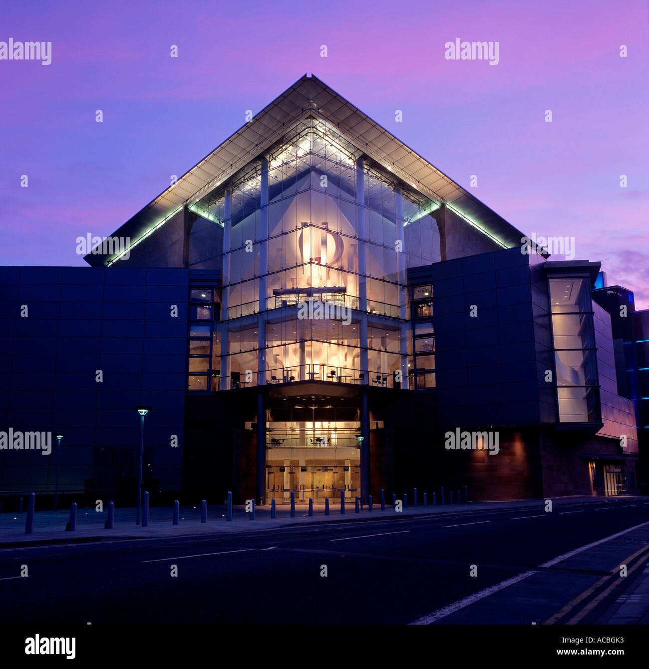 Bridgewater Konzertsaal am Abend Stadt Manchester Grafschaft Lancashire England Großbritannien redaktionellen Gebrauch Stockfoto
