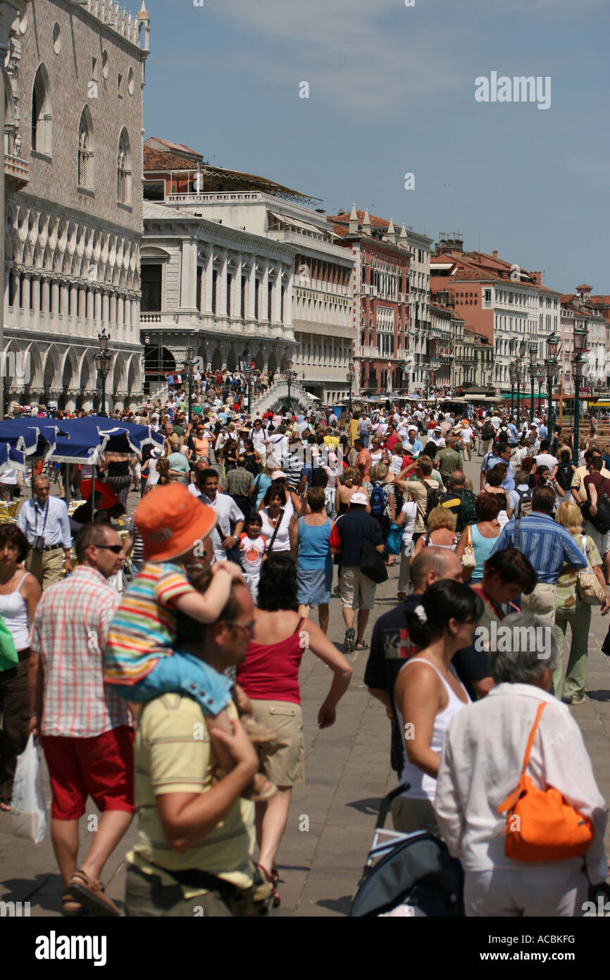 Venedig, Italien viel befahrenen touristischen St markiert Quadrat Stockfoto