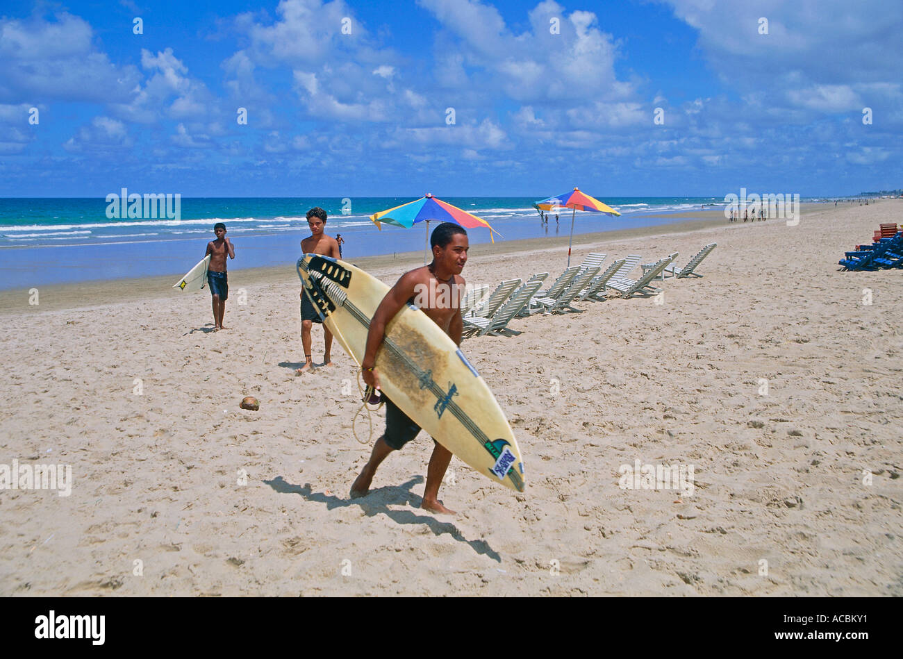 Strandleben in der Nähe von Salvador da Bahia Bundesstaat Bahia Brasilien Stockfoto