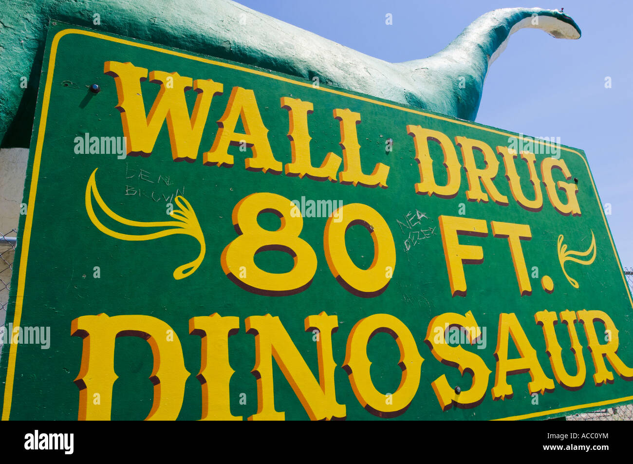 80-Fuß Brontosaurus Werbung Wall Drug in South Dakota. Stockfoto