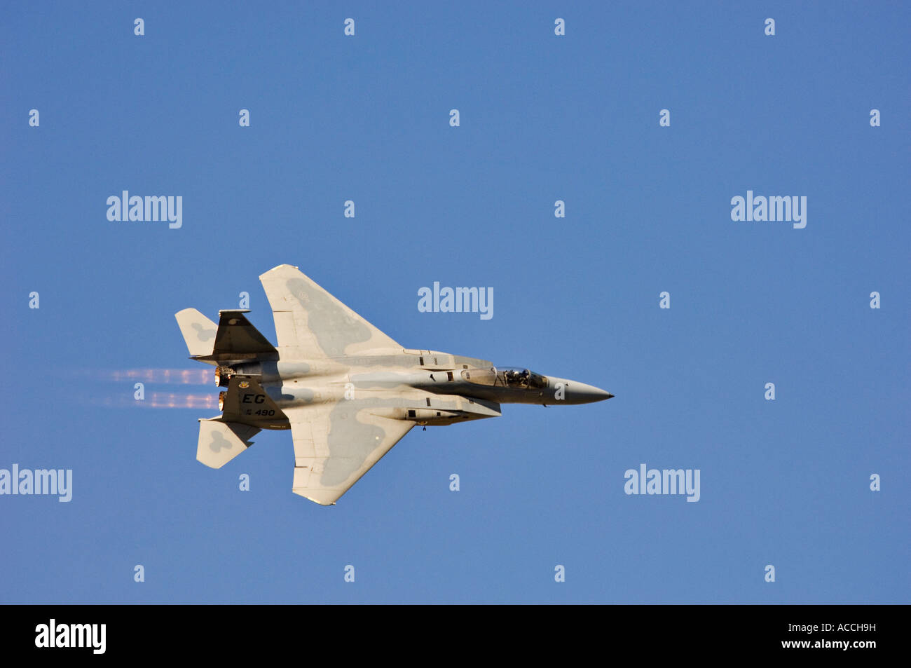 F-15 Eagle Tactical Fighter Jet auf Nachbrenner während 2007 Donner über Louisville Air Show Louisville Kentucky Stockfoto