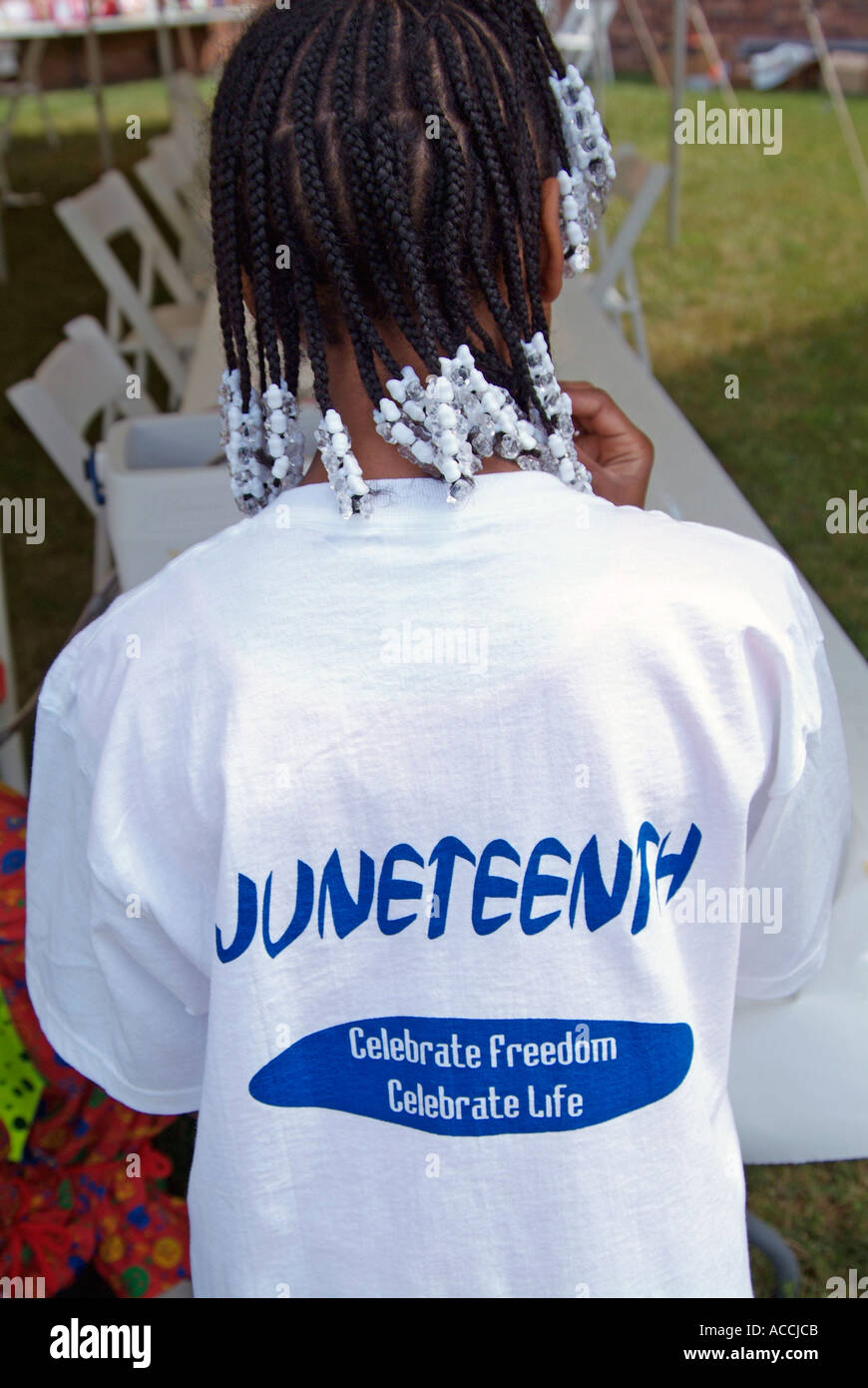 9 Jahre alten ethnischen weiblich feiert Juneteenth Feier der Sklaverei Freiheit Stockfoto