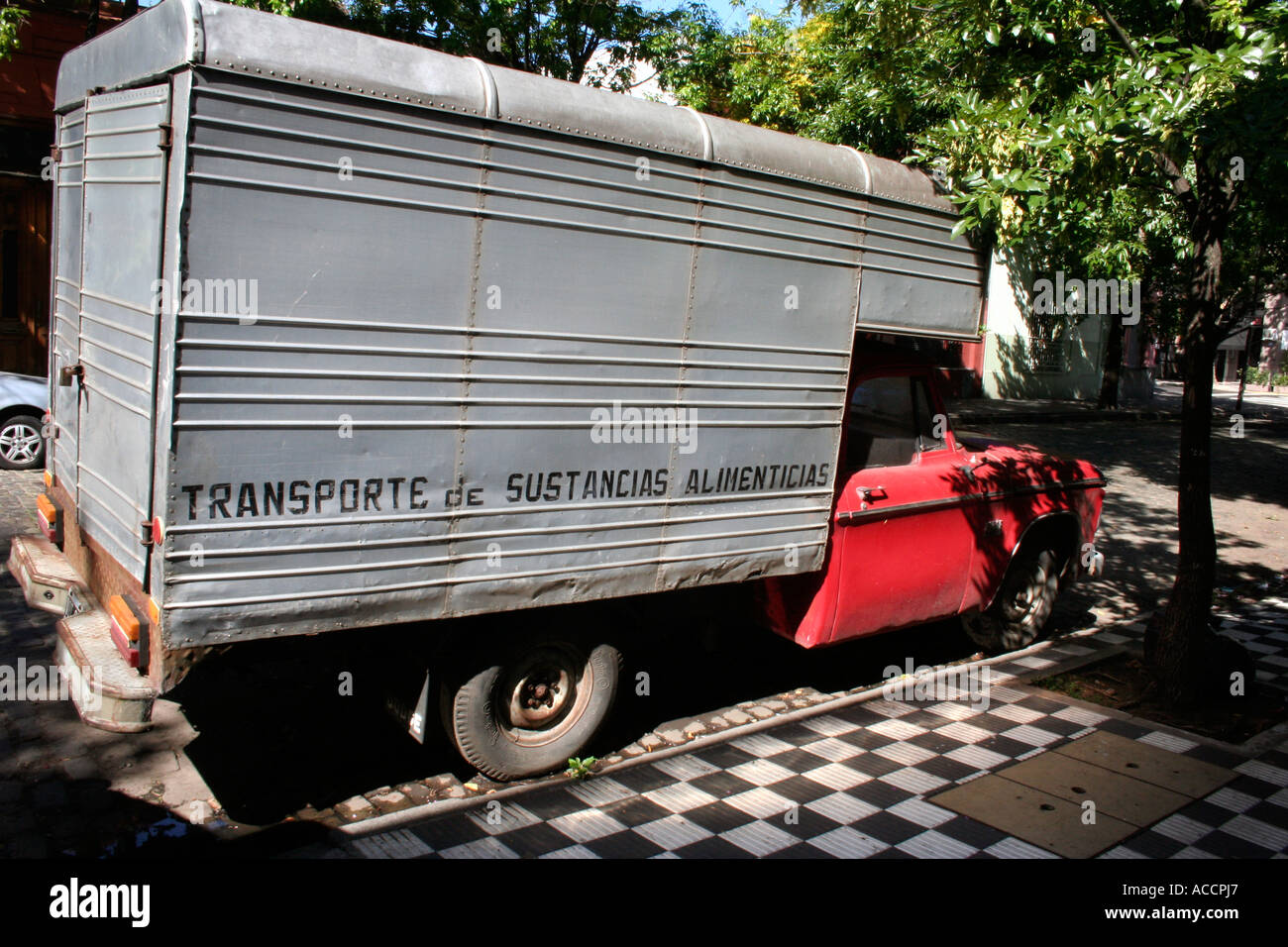 LKW in der Straße von Buenos Aires, Argentinien Stockfoto