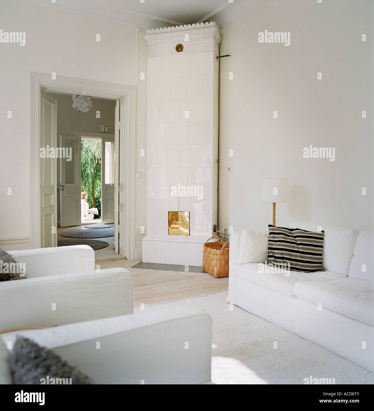 Ein Kachelofen Im Wohnzimmer Stockfoto Bild 13120202 Alamy