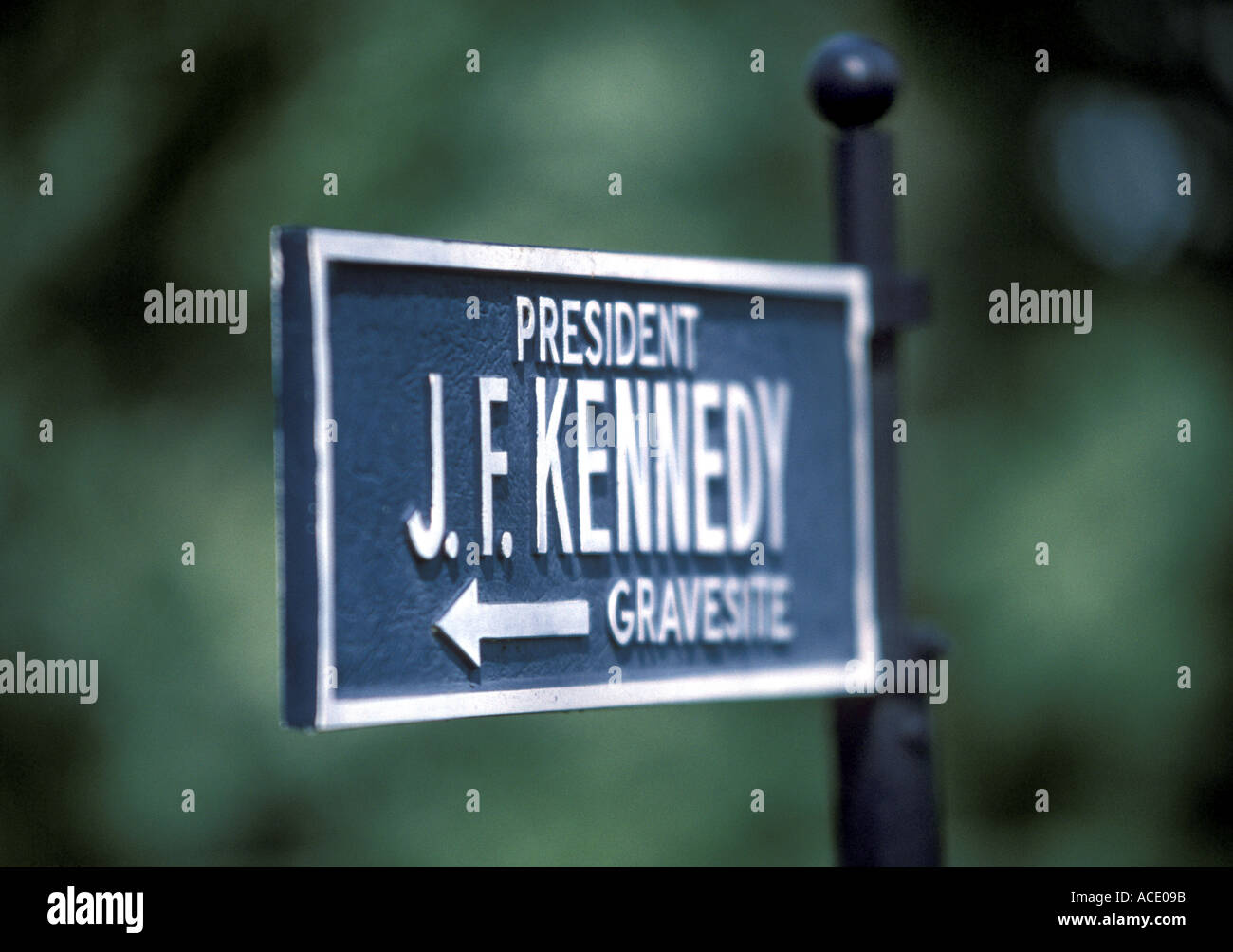 Wegweiser für die Grabstätte von Präsident John f. Kennedy am Arlington National Friedhof Virginia USA Stockfoto