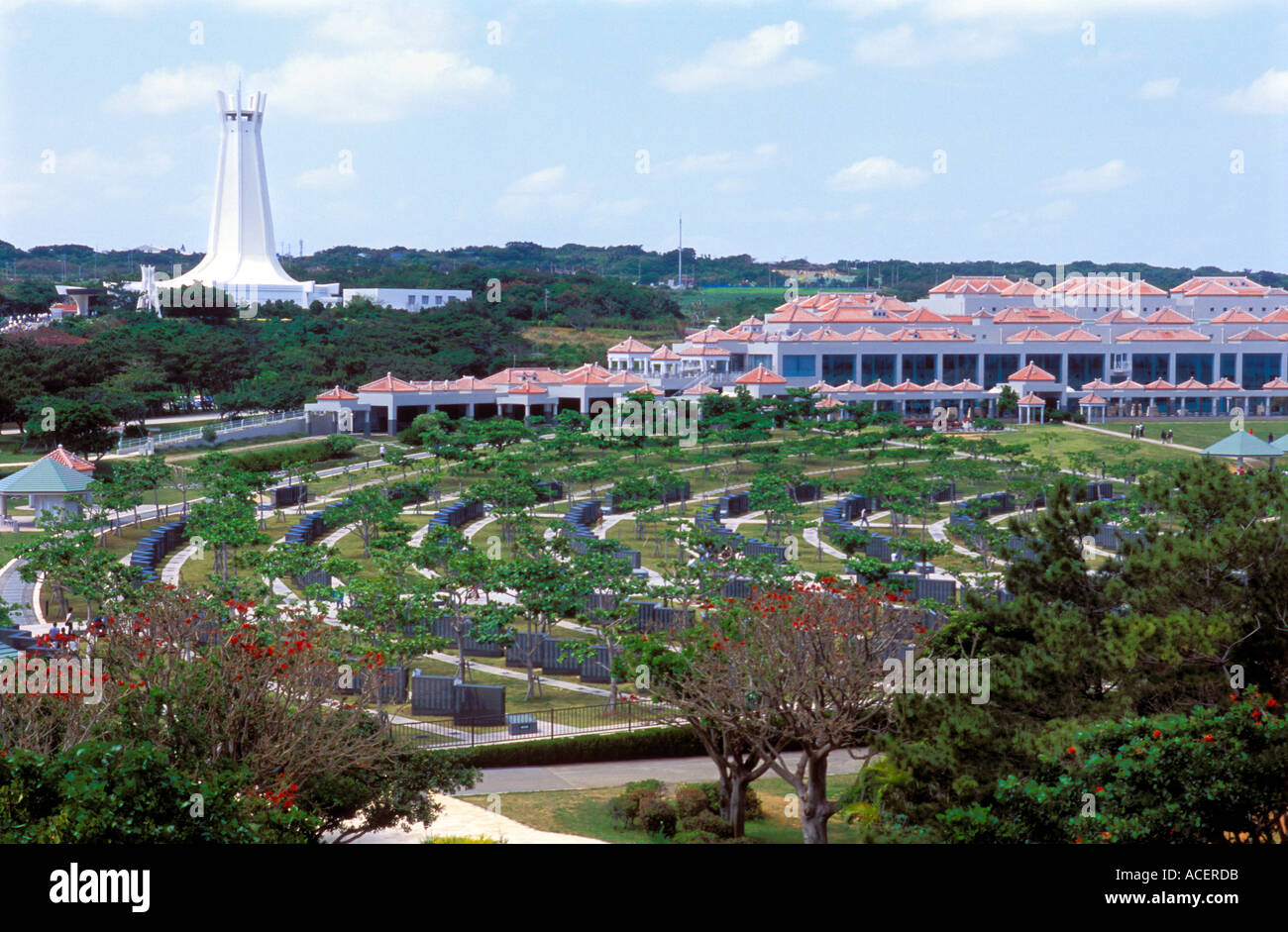 Granit-Denkmäler und Museum im Prefectural Friedenspark auf Okinawa Insel für die Opfer des zweiten Weltkriegs Stockfoto