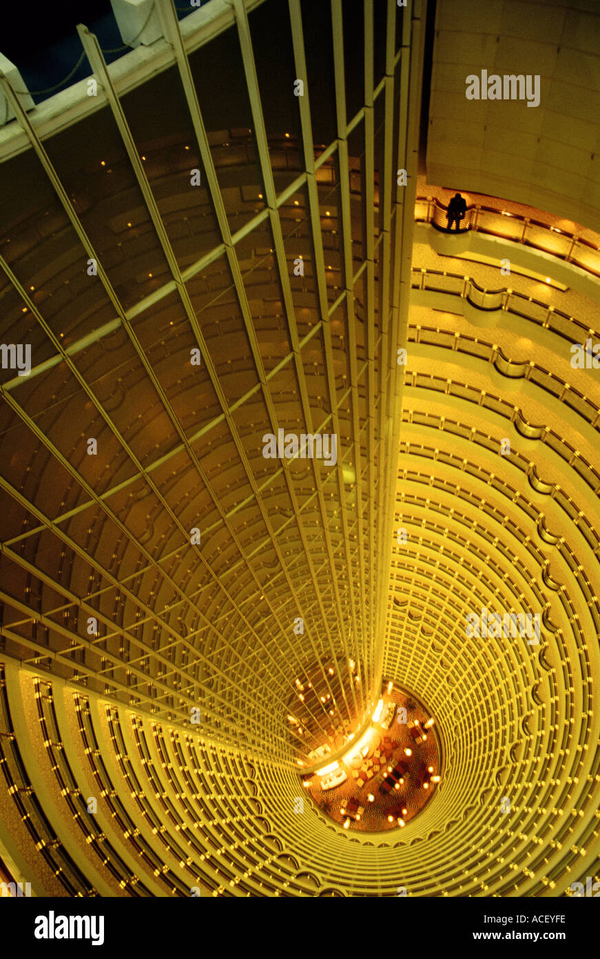 Atrium des Grand Hyatt Shanghai Hotel im Jin Mao Tower (Golden Wohlstand Gebäude) in Pudong Stockfoto