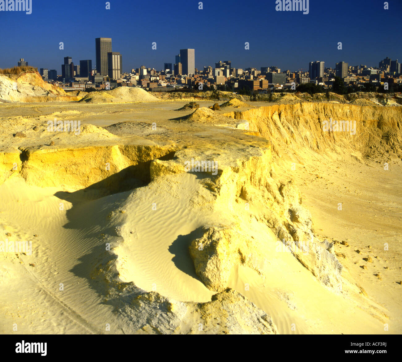 Johannesburg, die Stadt des Goldes, betrachtet aus einer alten Goldmine