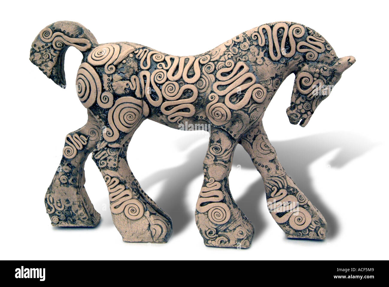 Studio Keramik Ornament Objektkunst de sammeln Sammlerstücke Oberfläche englischen Ton Topf Pferd Pferd Pferde Hengst Shire Mähne Schweif Stockfoto
