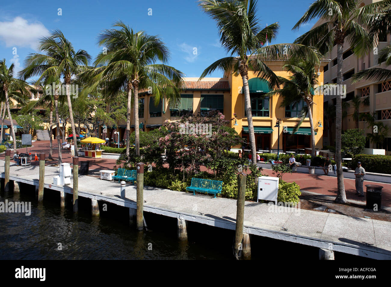 Blick auf Las Olas Riverwalk, eine neu sanierte Bereich für shopping und Nachtleben Leben Fort Lauderdale Florida Amerika Usa Stockfoto