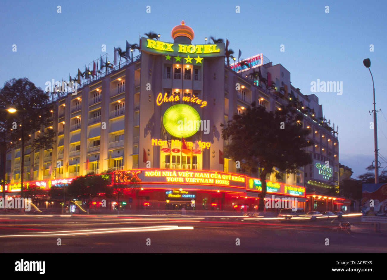 VMN Vietnam Ho Chi Minh Stadt Saigon Rex Hotel twilight Stockfoto