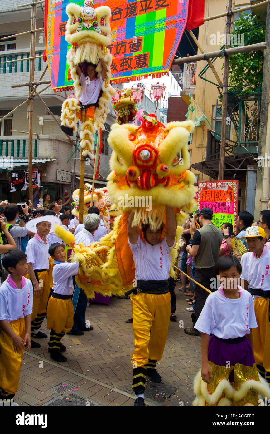 Dragon Tänzerin Cheung Chau Insel chinesischen Bun Festival Hongkong SAR Stockfoto